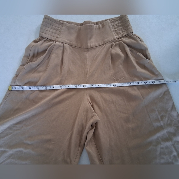 Sunday Best (Aritzia)/ Tan Sullivan Palazzo Capri Pants/ Size US XS - Picture 11 of 13